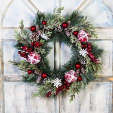 CHRISTMAS WREATH WITH FABRIC CHECK ORNAMENTS, SNOW FLAKES AN